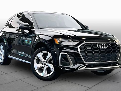 Used 2023 Audi Q5 2.0T Premium Plus w/ Premium Plus Package AWD/4WD image 3