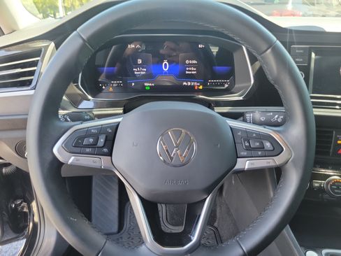 Certified 2023 Volkswagen Jetta SE w/ Black Wheel Package FWD image 26
