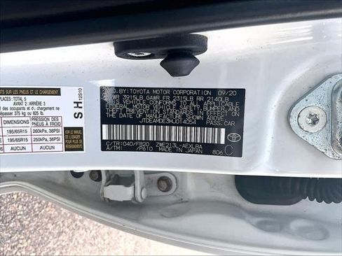 Certified 2021 Toyota Corolla LE w/ Carpet Mat Package (TMS) FWD image 9