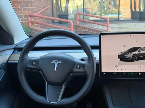 Used 2023 Tesla Model 3 Standard Range RWD image 15