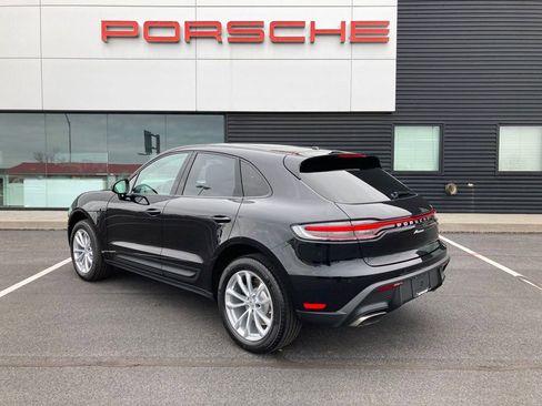 Used 2025 Porsche Macan AWD/4WD image 3