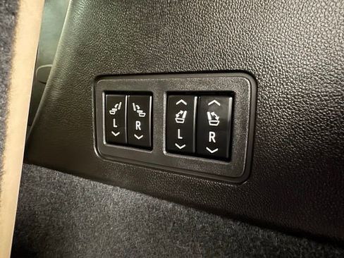 Used 2023 Cadillac XT6 Premium Luxury w/ Platinum Package image 42