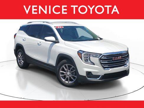 Used 2023 GMC Terrain SLT w/ Infotainment Package II FWD image 1