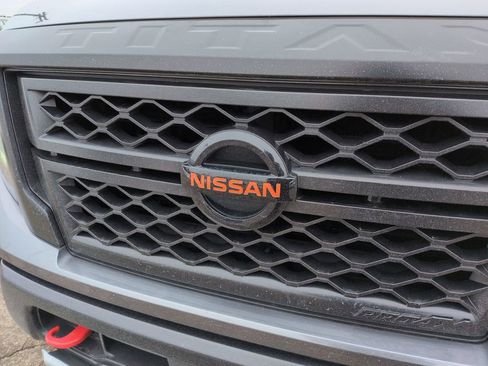 Used 2020 Nissan Titan PRO-4X image 10