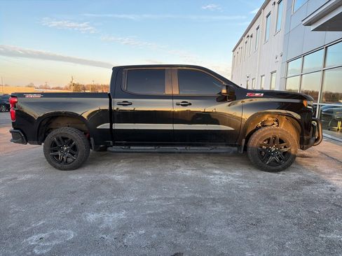Used 2021 Chevrolet Silverado 1500 LT Trail Boss w/ Bed Protection Package image 4