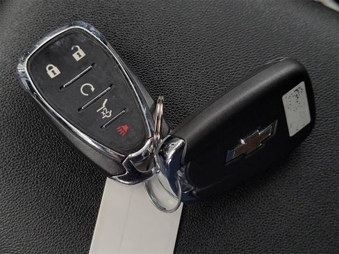 Certified 2024 Chevrolet Equinox LT w/ LPO, Floor Liner Package image 36