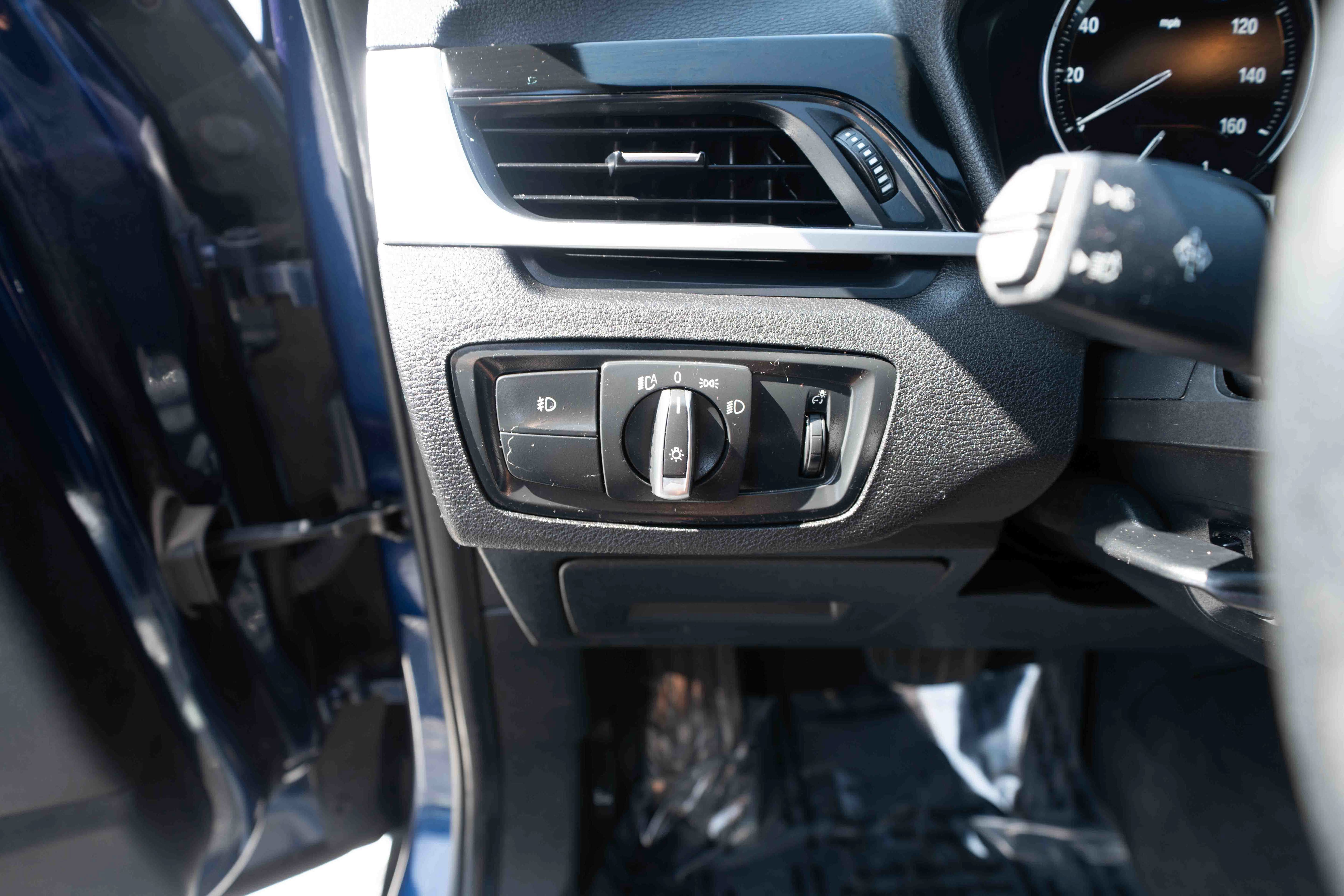 Used 2019 BMW X1 sDrive28i FWD image 11