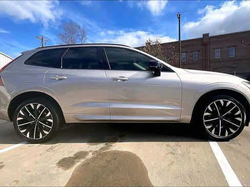 New 2026 Volvo XC60 B5 Ultra w/ Protection Package Premier AWD/4WD image 22