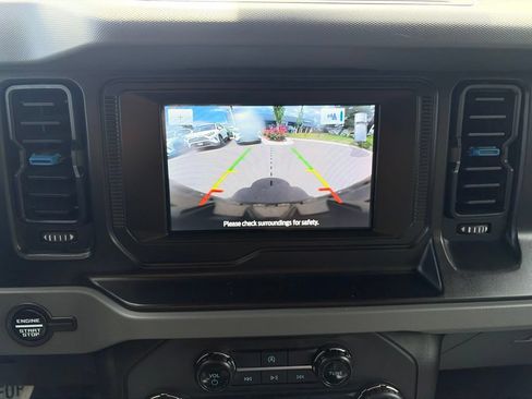 Used 2023 Ford Bronco Black Diamond AWD/4WD image 32