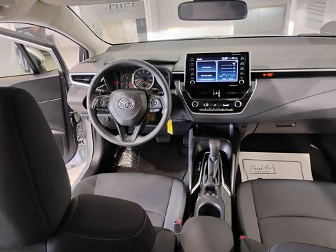 Used 2020 Toyota Corolla LE FWD image 69