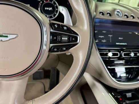 Used 2021 Aston Martin DBX image 23