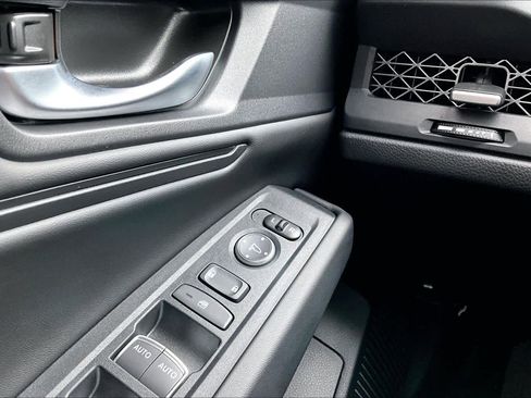 Used 2025 Honda Accord SE image 36