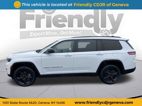 Used 2023 Jeep Grand Cherokee L Laredo AWD/4WD image 8
