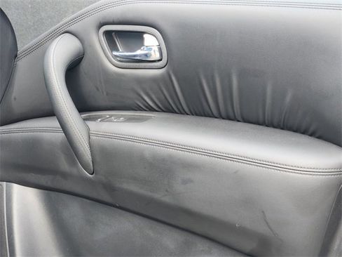 Used 2023 Nissan Armada S image 21