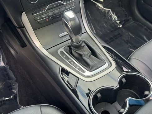 Used 2015 Ford Edge SEL w/ Equipment Group 201A AWD/4WD image 16