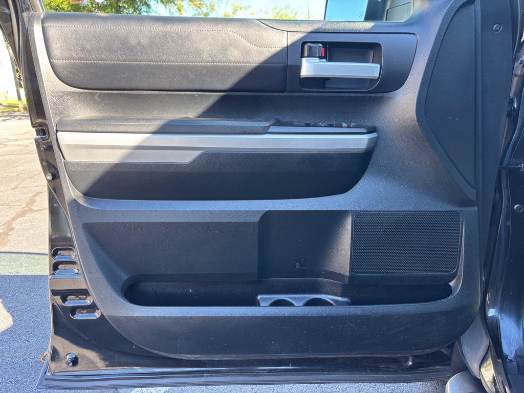Used 2017 Toyota Tundra Limited w/ Limited Premium Package AWD/4WD image 14
