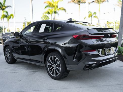 Used 2023 BMW X6 M50i w/ Climate Comfort Package AWD/4WD image 7