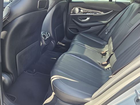 Used 2019 Mercedes-Benz E 450 4MATIC Sedan image 9