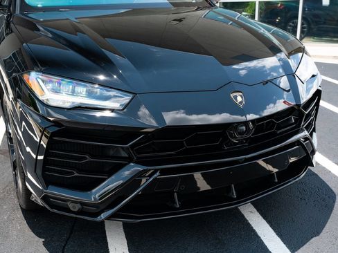 Used 2021 Lamborghini Urus AWD/4WD image 5