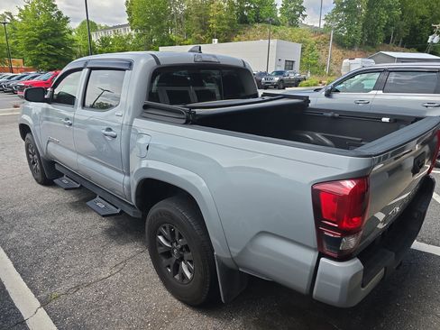 Used 2020 Toyota Tacoma SR5 RWD image 3