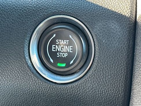 Used 2025 GMC Acadia Elevation image 35