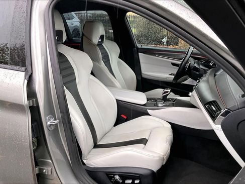 Used 2019 BMW M5 w/ Executive Package image 10