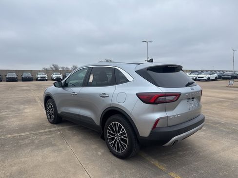 Used 2023 Ford Escape Active image 10