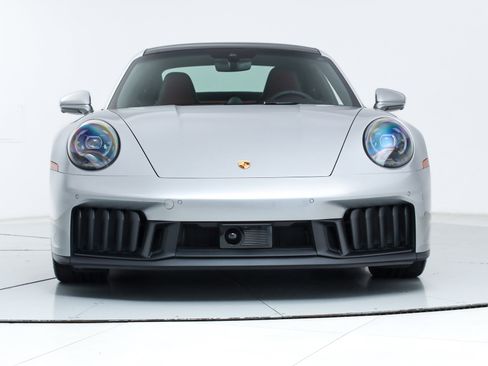 Used 2025 Porsche 911 Carrera 4 GTS image 9