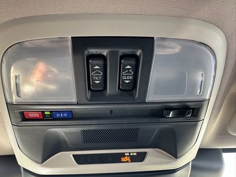 Certified 2025 Subaru Crosstrek 2.0i Premium AWD/4WD image 25