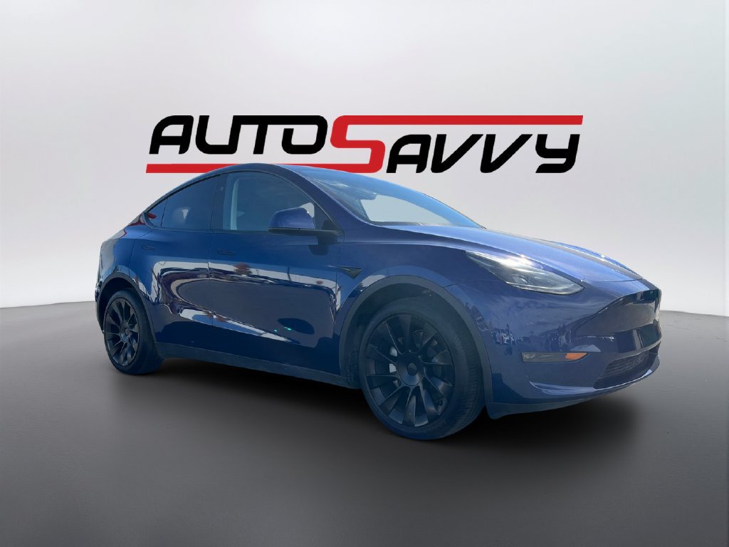Used 2024 Tesla Model Y Long Range AWD/4WD image 3