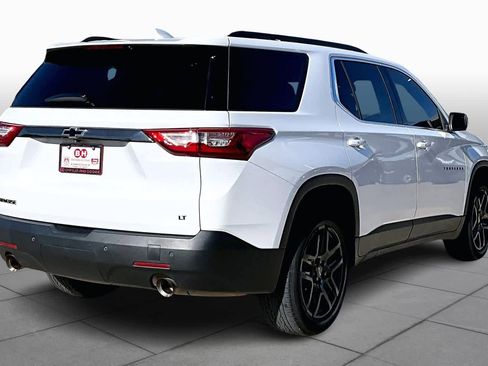 Used 2021 Chevrolet Traverse LT image 13