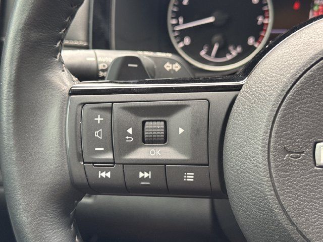 Used 2024 Nissan Pathfinder SL FWD image 29