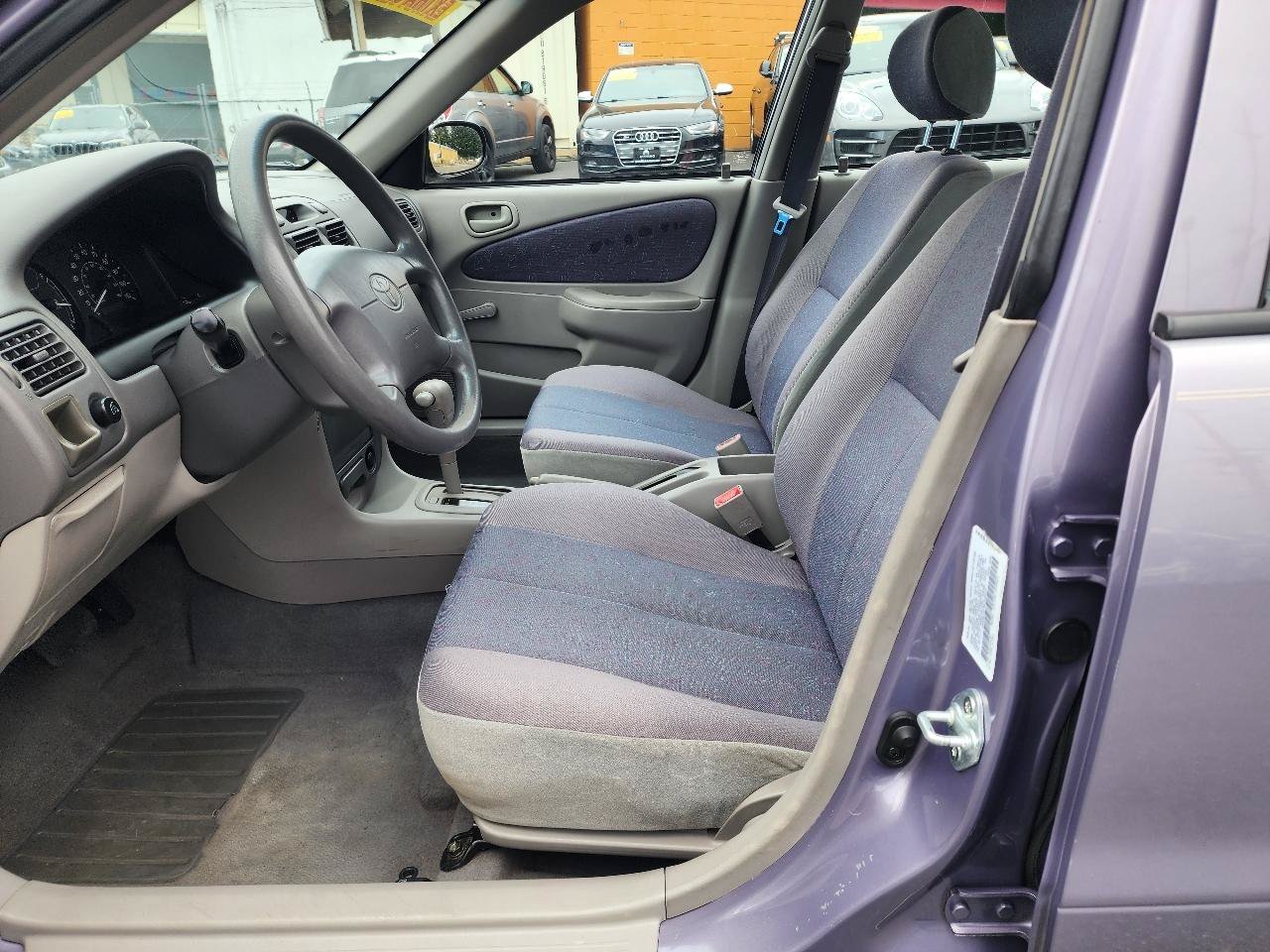 Used 1998 Toyota Corolla FWD image 10