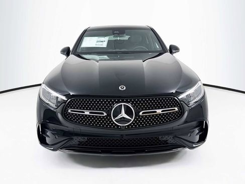 Used 2025 Mercedes-Benz GLC 300 4MATIC image 2