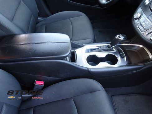Used 2018 Chevrolet Malibu LT FWD image 18