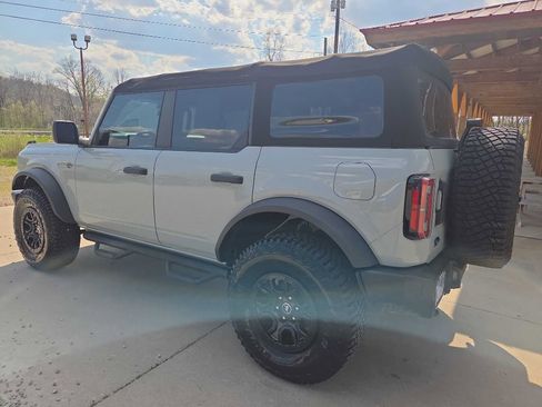 Used 2022 Ford Bronco Wildtrak AWD/4WD image 2