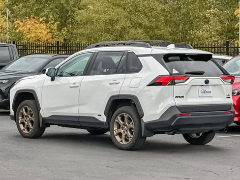 Used 2023 Toyota RAV4 AWD Hybrid image 6