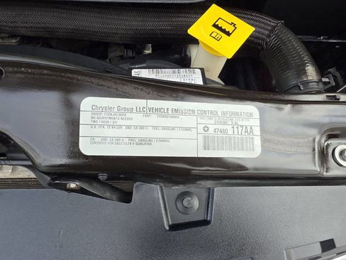 Used 2015 Dodge Grand Caravan SXT image 24