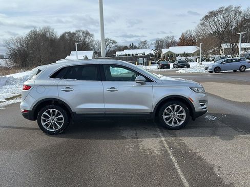 Used 2017 Lincoln MKC Select w/ Select Plus Package image 2