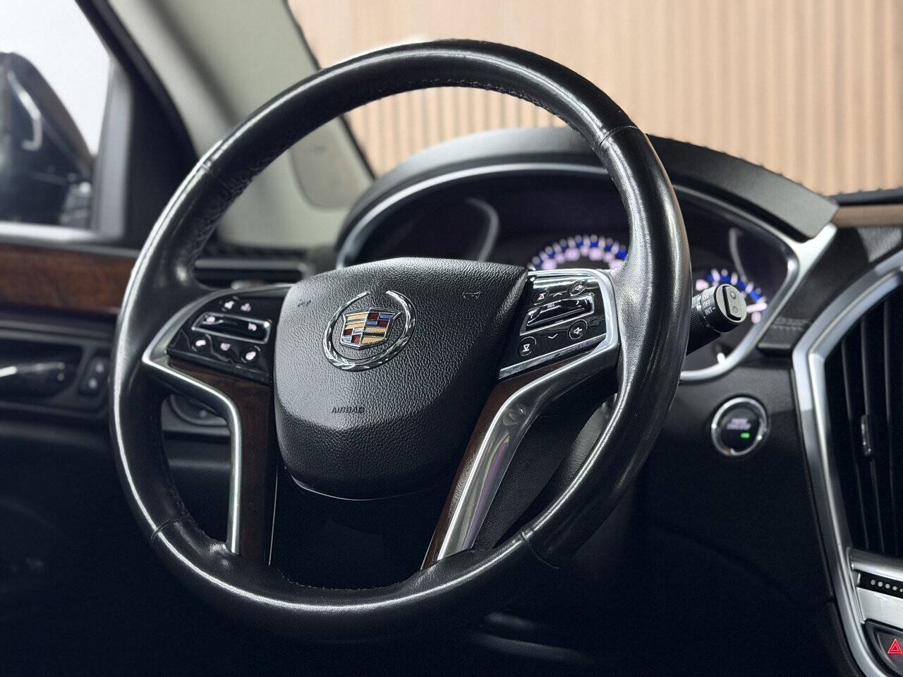 Used 2015 Cadillac SRX Luxury AWD/4WD image 9
