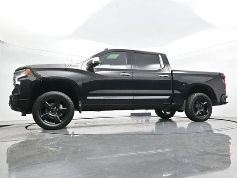 Used 2023 Chevrolet Silverado 1500 High Country w/ High Country Premium Package AWD/4WD image 45