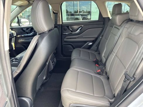 New 2026 Lincoln Corsair Premiere FWD image 16