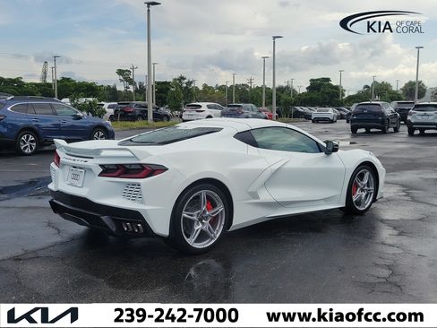 Used 2022 Chevrolet Corvette Stingray Preferred Cpe w/ Z51 Performance Package RWD image 6