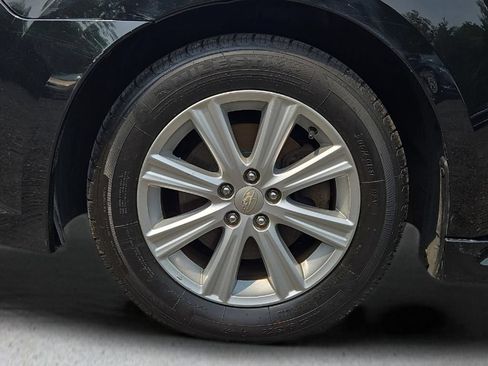 Used 2011 Subaru Legacy 2.5i Premium AWD/4WD image 21