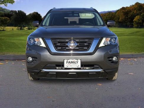Used 2020 Nissan Pathfinder SV FWD image 2