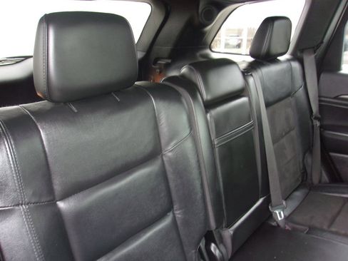 Used 2022 Jeep Grand Cherokee Laredo X image 15