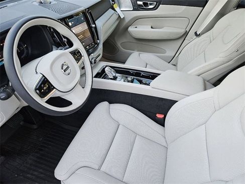 Used 2025 Volvo XC60 T8 Ultra w/ Protection Package Premier image 16