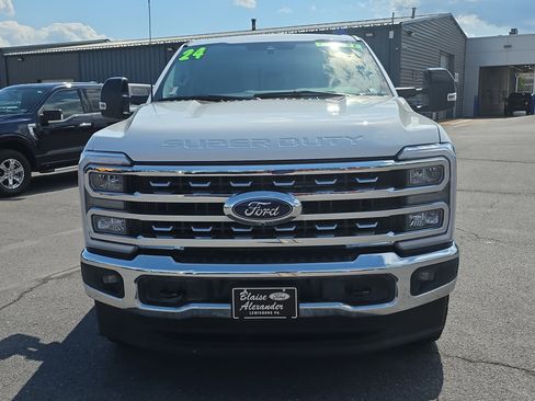 Used 2024 Ford F350 Lariat w/ Camper Package image 9