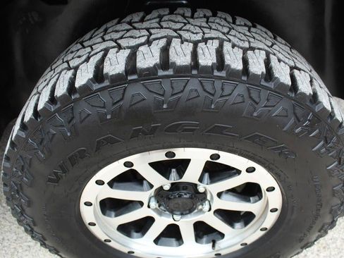 Used 2015 RAM 1500 Lone Star AWD/4WD image 10