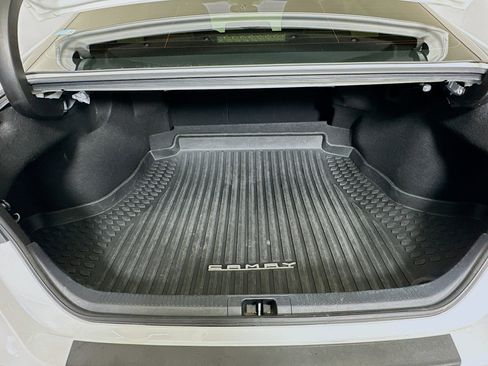 Used 2021 Toyota Camry SE FWD image 27
